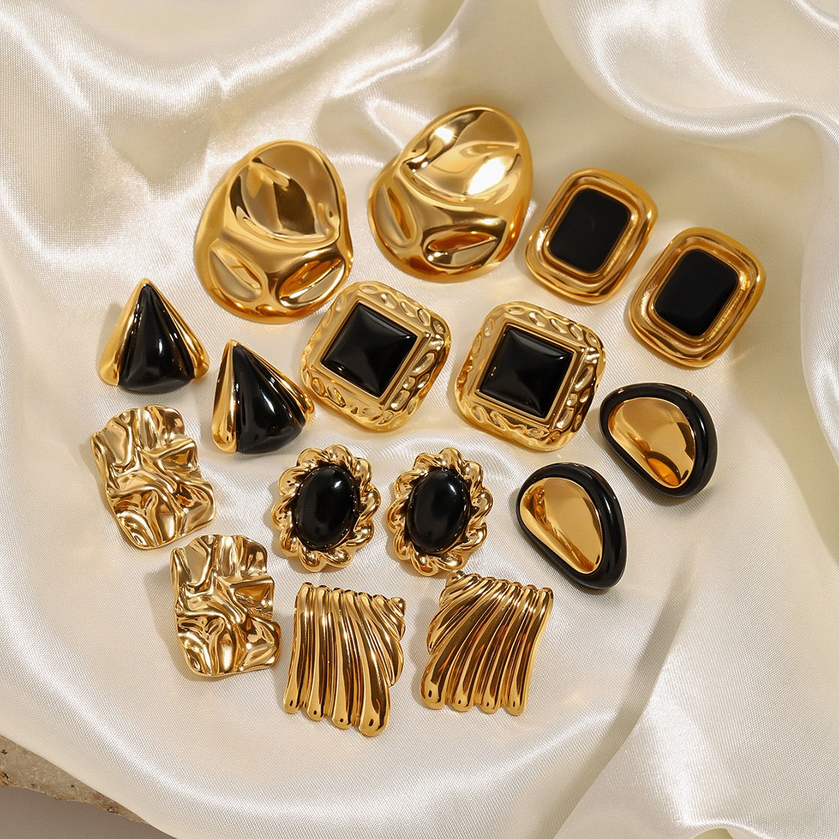Classic Black and Gold Stud Earrings with Geometric Shape