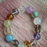 These 13-13.8 mm stones paint a seamless horizon where sea meets sky, dusk meets dawn.