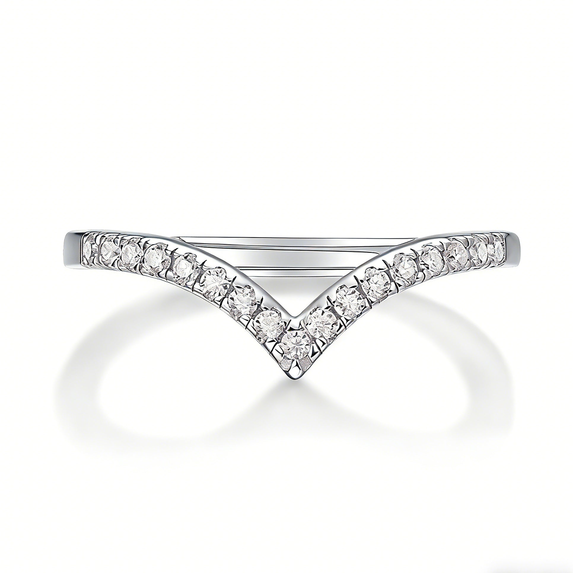 This S925 silver women's ring features an elegant crown-shaped heart design, pavé-set with sparkling moissanite stones along its curved band for a luminous, romantic appearance. Its open adjustable band allows for a comfortable, personalized fit on different finger sizes, blending delicate craftsmanship with timeless charm.